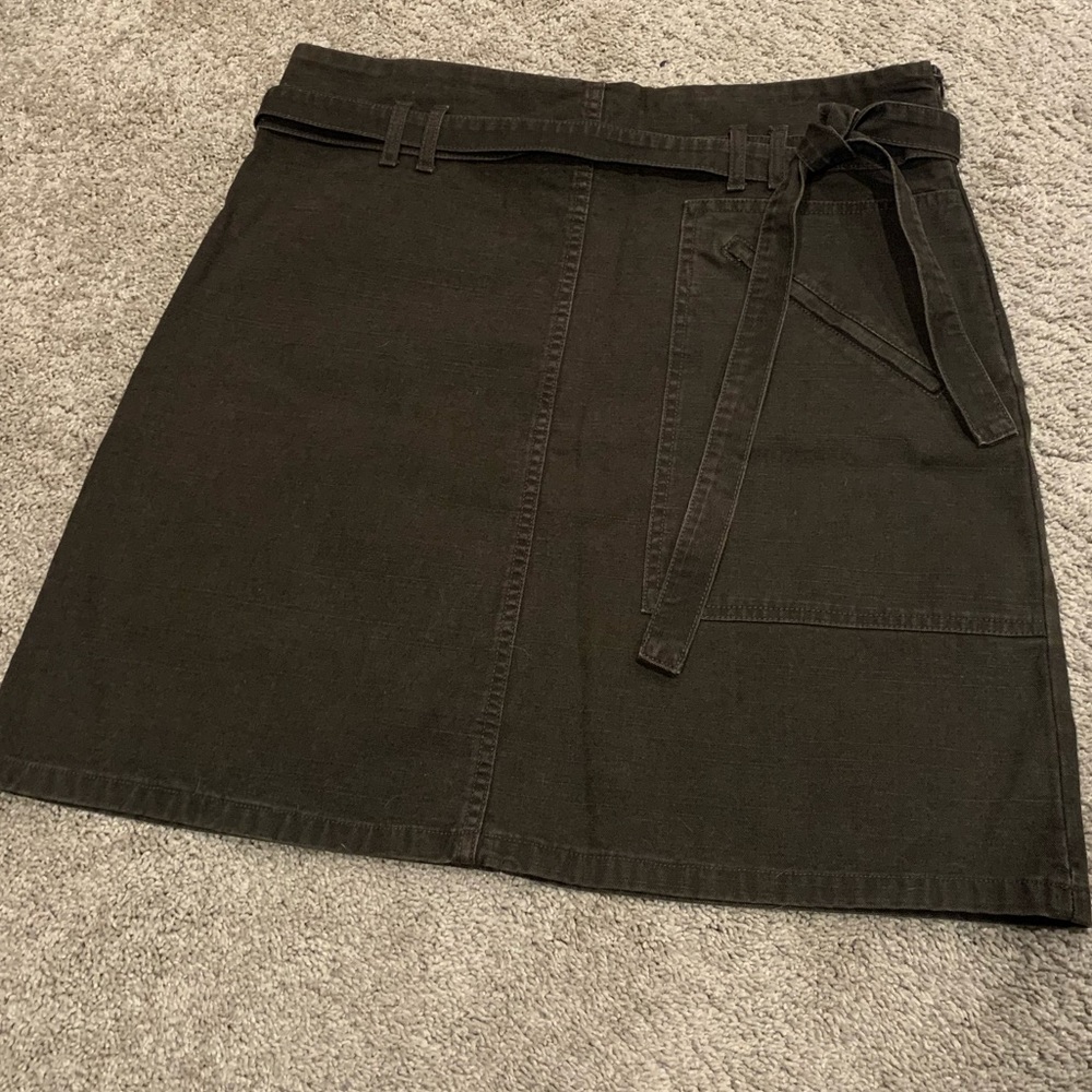 Burberry London Olive Green Skirt, Size:10